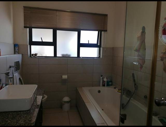 9 BEDROOM HOUSE FOR SALE IN VELD EN VLEI